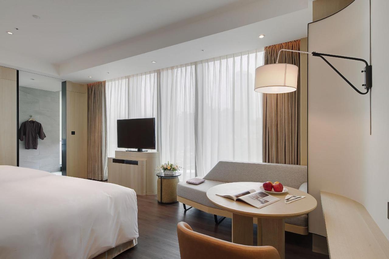 Jasper Young Hotel Banqiao Taipei Bagian luar foto